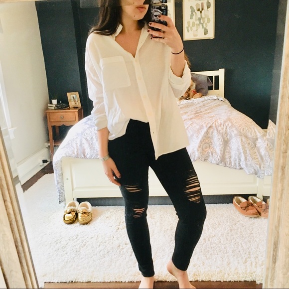 Old Navy Tops - Old Navy Boyfriend Button Down